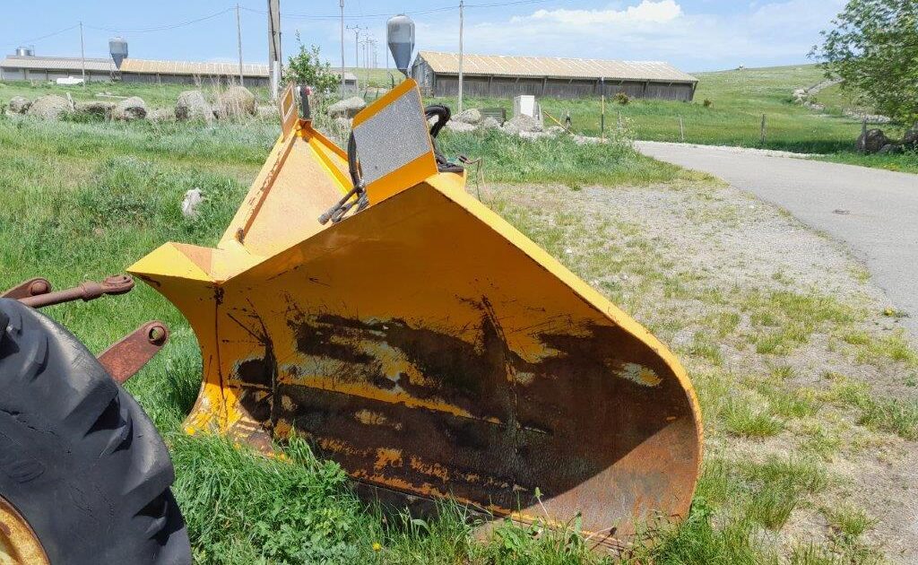 Étrave de déneigement BIALER TA3